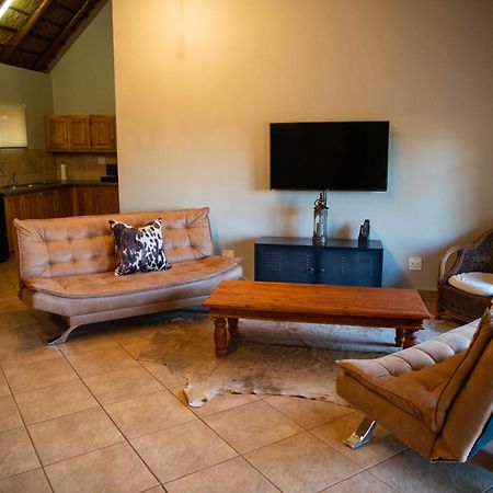 Morakane Safari Lodge Vryburg Bilik gambar